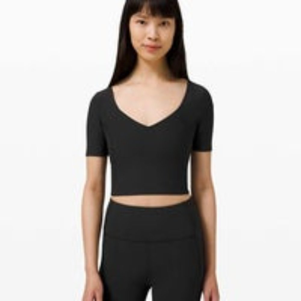 Lululemon Ribbed Contoured V-Neck Yoga Short Sleeve EUC Size 2